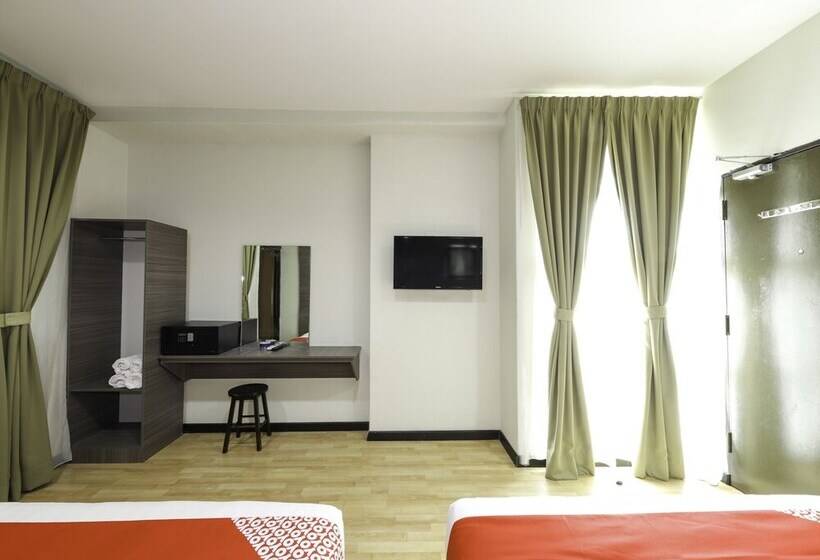 家庭套房, Capital O 812 Hotel Smc Seksyen 13