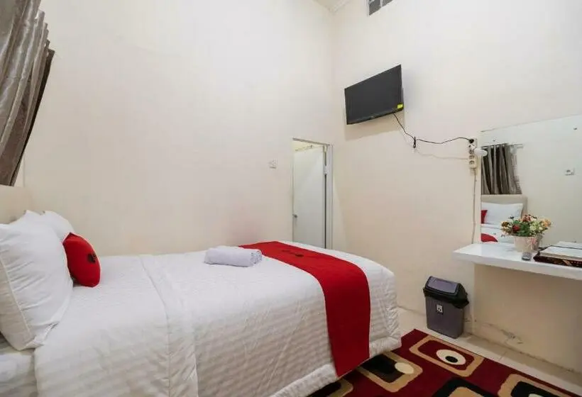Standard Yhden Hengen Huone, Reddoorz Syariah Near Pasar Aur Kuning