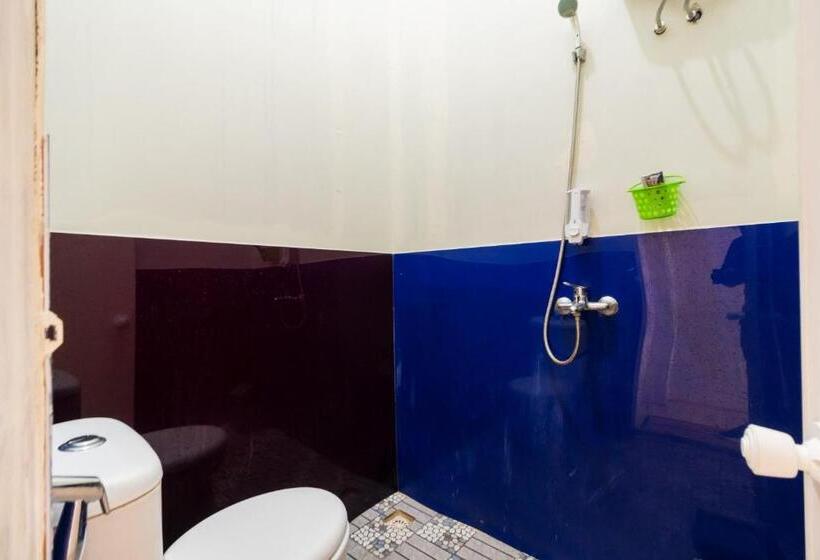 Номер Стандарт, Reddoorz Syariah Near Pasar Aur Kuning