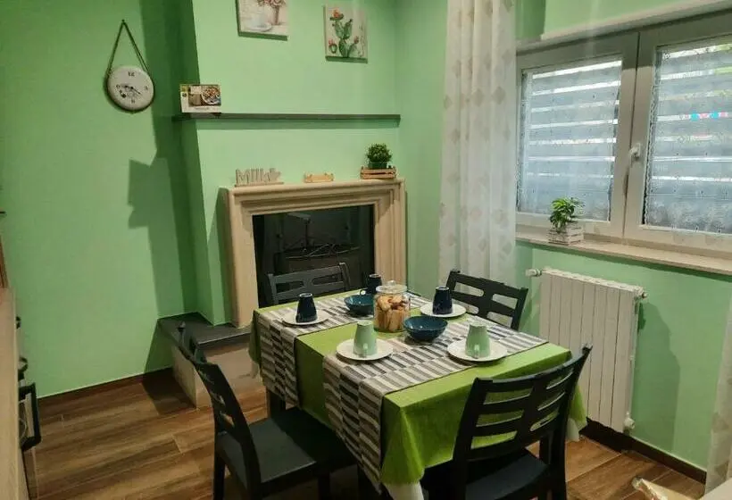 ３ベッドルームアパートメント, Home Sweet Home