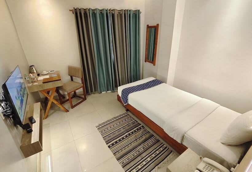 اتاق لوکس یک تخته, Nandini