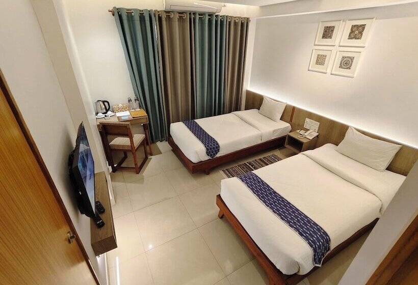 اتاق لوکس, Nandini