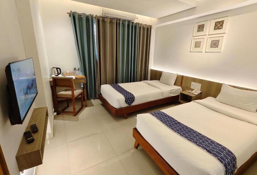 اتاق لوکس, Nandini