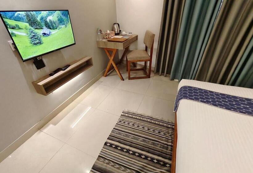 اتاق لوکس یک تخته, Nandini