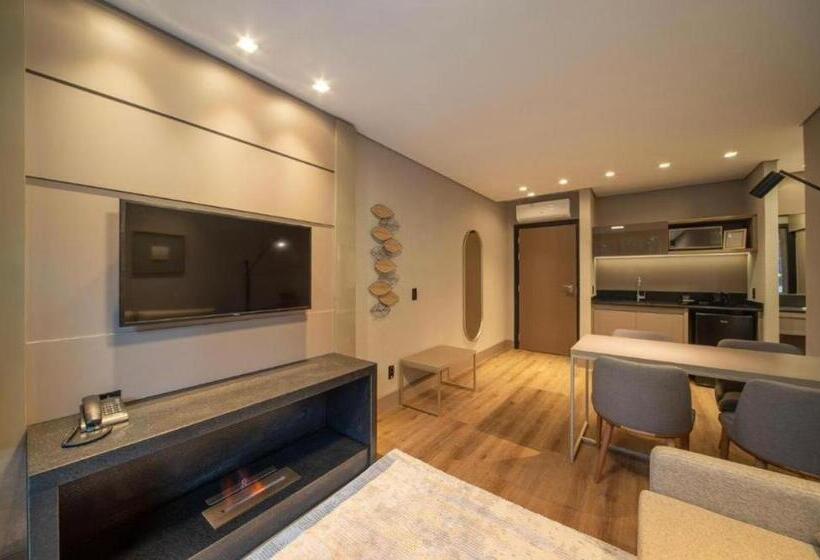 Номер Deluxe, Chateau Du Golden