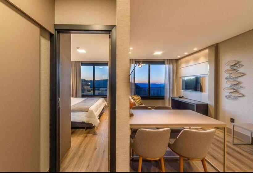 Номер Deluxe, Chateau Du Golden