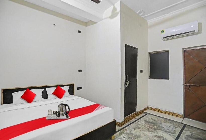 חדר קלאסי לשלושה, Flagship 93324  Vivaan Grand