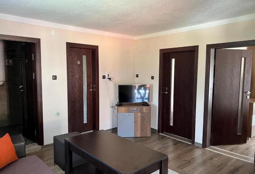 Standard Room, къща ралица