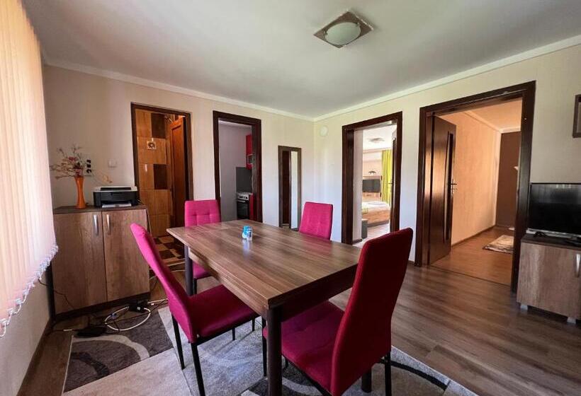 1 Bedroom Apartment, къща ралица