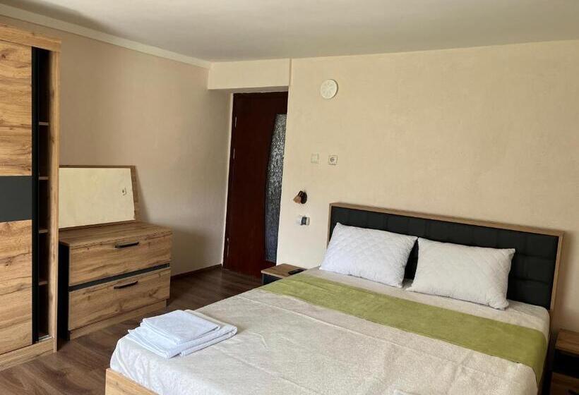1 Bedroom Apartment, къща ралица