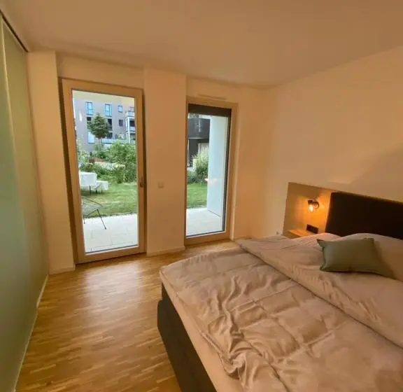 １階の１ベッドルームアパートメント, Con4rent