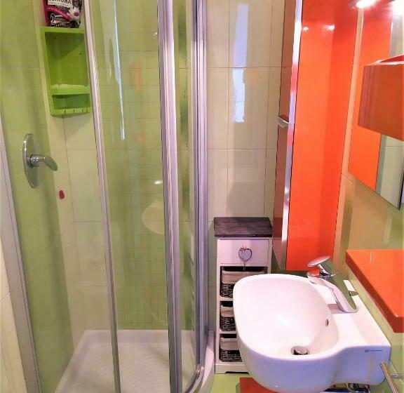 غرفة قياسية, La Favola Mia