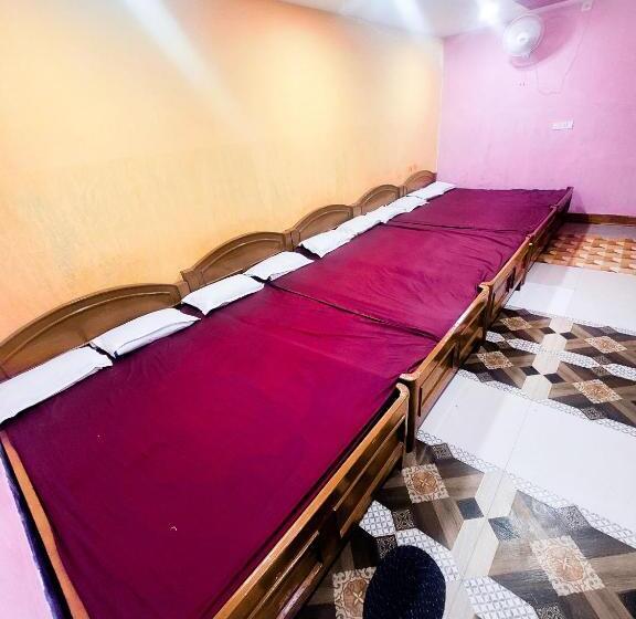 ファミリーステューディオ, Parinee Vatika