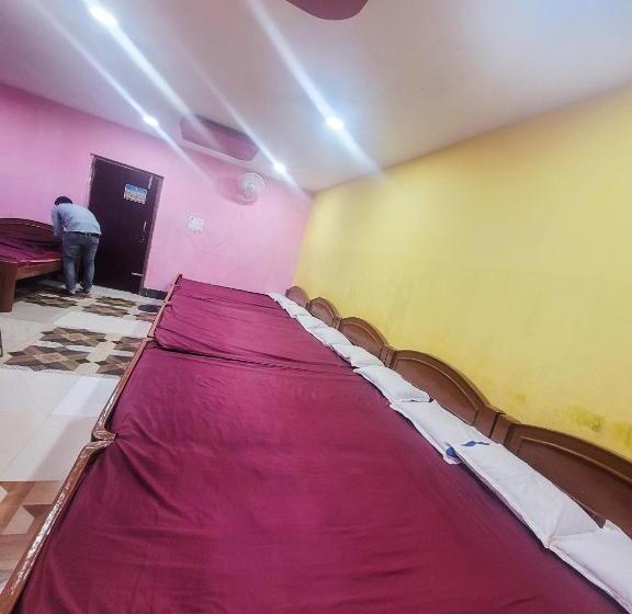 ファミリーステューディオ, Parinee Vatika