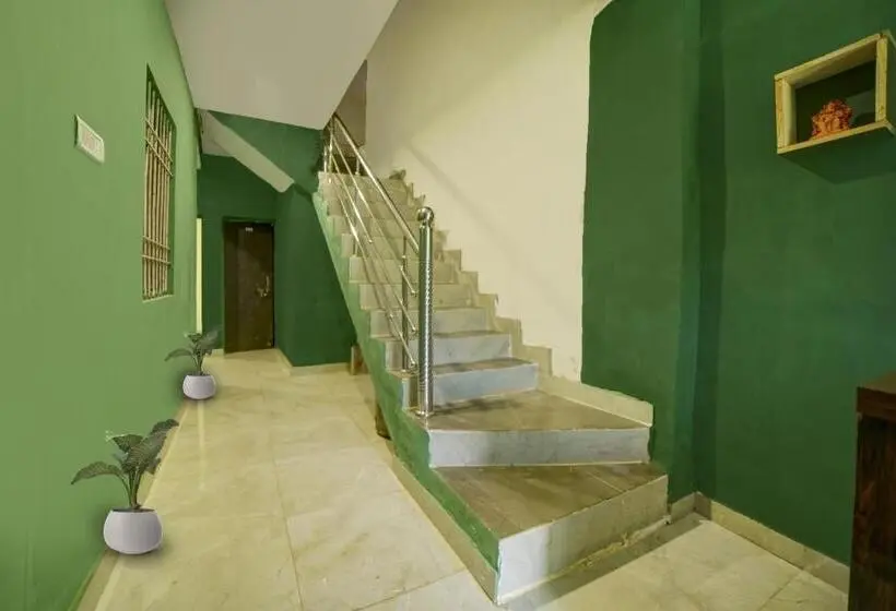 Classic Kolmen Hengen Huone, Spot On Hotel Landmark 3