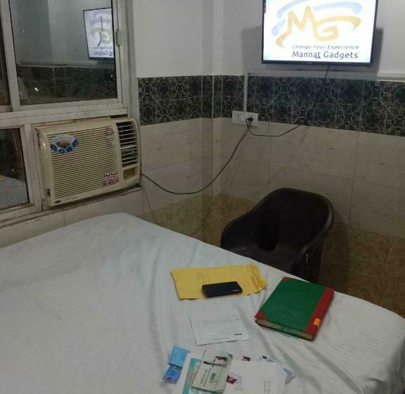 トリプルクラシックルーム, Spot On 92658 Tannu Guest House