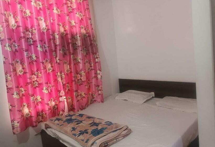 トリプルクラシックルーム, Spot On 92658 Tannu Guest House