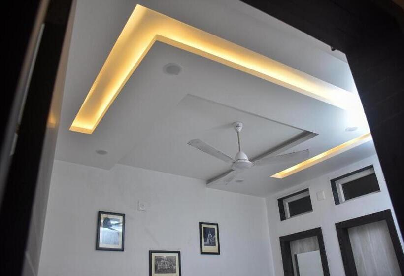 Deluxrum med Balkong, Lake Bridge