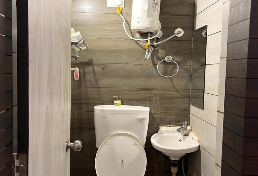 Deluxe Rum, Lake Bridge