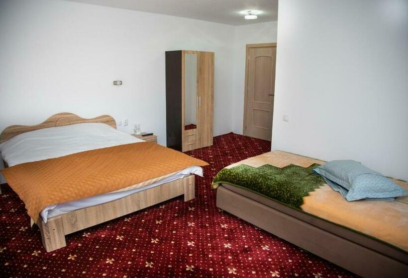 Номер Стандарт Трехместный, Casa Bujor De Munte Dragoslavele