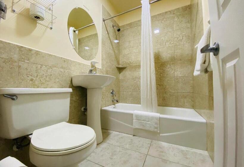 Стандартный Номер Кровать Кинг, A 1 A Super Inn