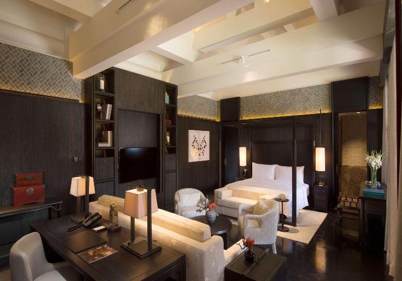 غرفة قياسية سرير كينج, Americas Best Value Inn Forest