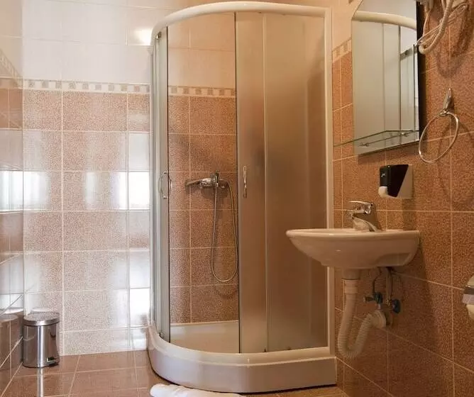 استودیوی لوکس, Apart Hotel Zoned