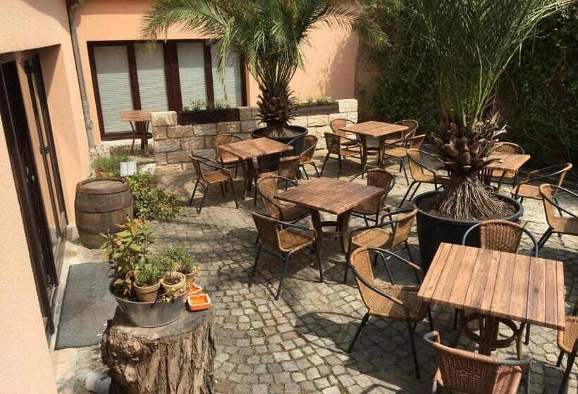 Номер Стандарт, Arte Vida Ohg