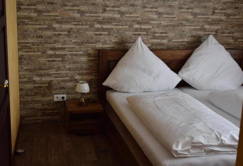 Номер Стандарт, Arte Vida Ohg