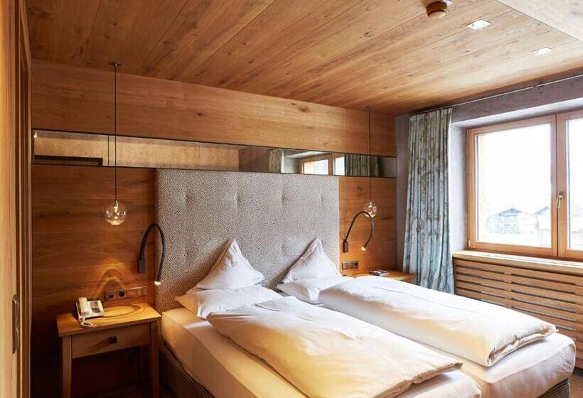 スタンダードルーム, Auriga