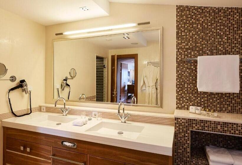 スイート, Auriga