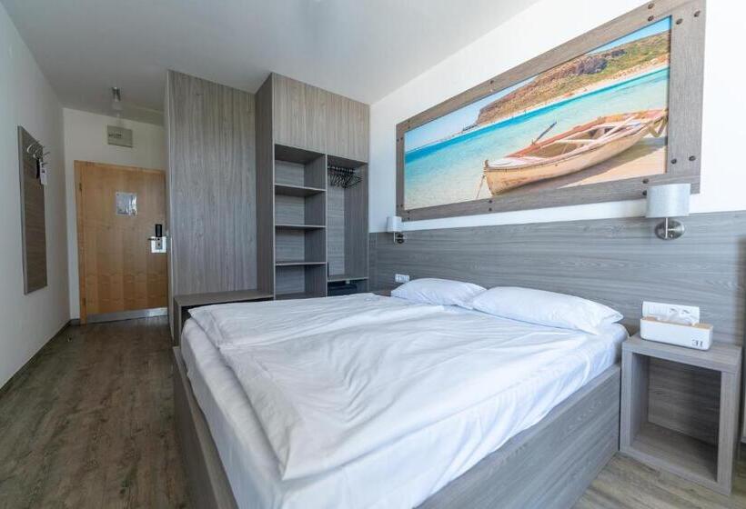 اتاق استاندارد با بالکن و چشم‌انداز دریا, Barbara Piran Beach