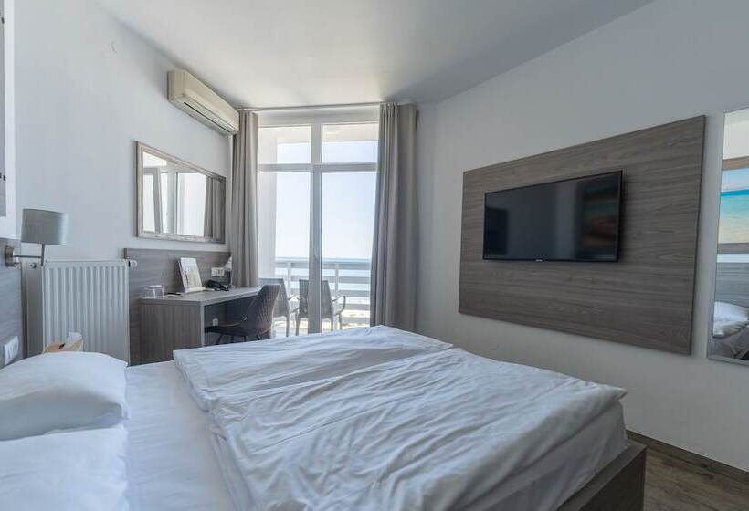 اتاق استاندارد با چشم‌انداز دریاچه, Barbara Piran Beach