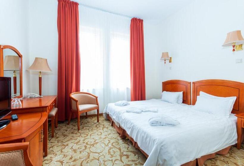 スタンダードトリプルルーム, Bellevue Esztergom