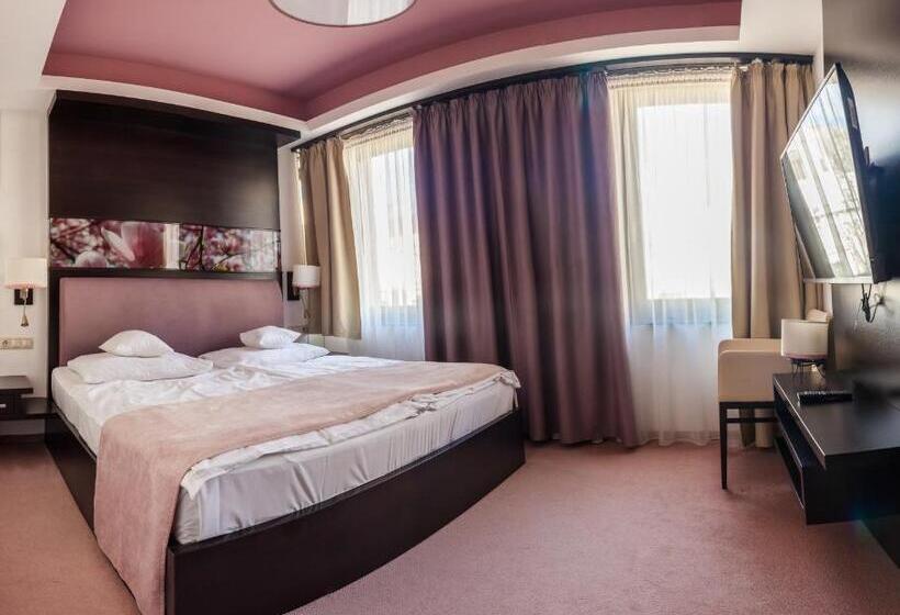 Люкс, Corso Boutique