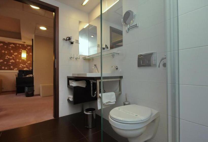 スイート, Corso Boutique