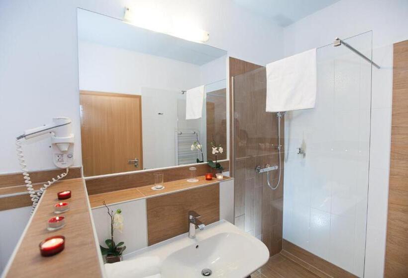 Номер Стандарт Индивидуальный, Corvus Aqua