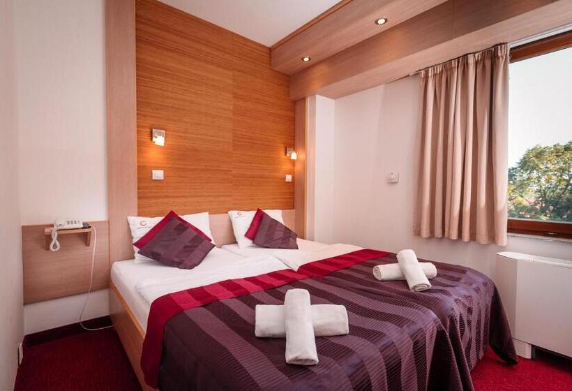 Люкс, Corvus Aqua