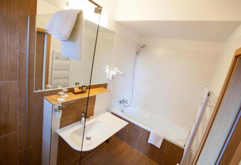 Люкс, Corvus Aqua