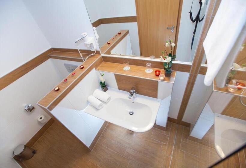 Люкс, Corvus Aqua