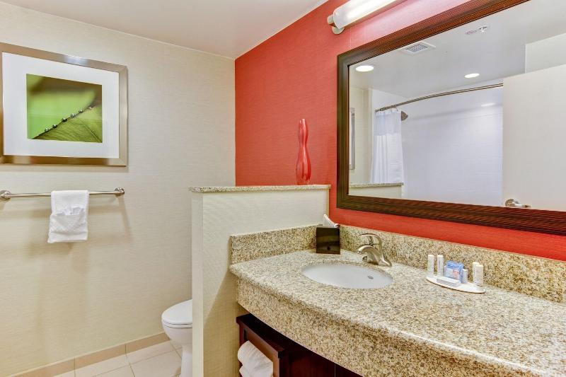 غرفة قياسية سرير كينج, Courtyard By Marriott Bridgeport Clarksburg