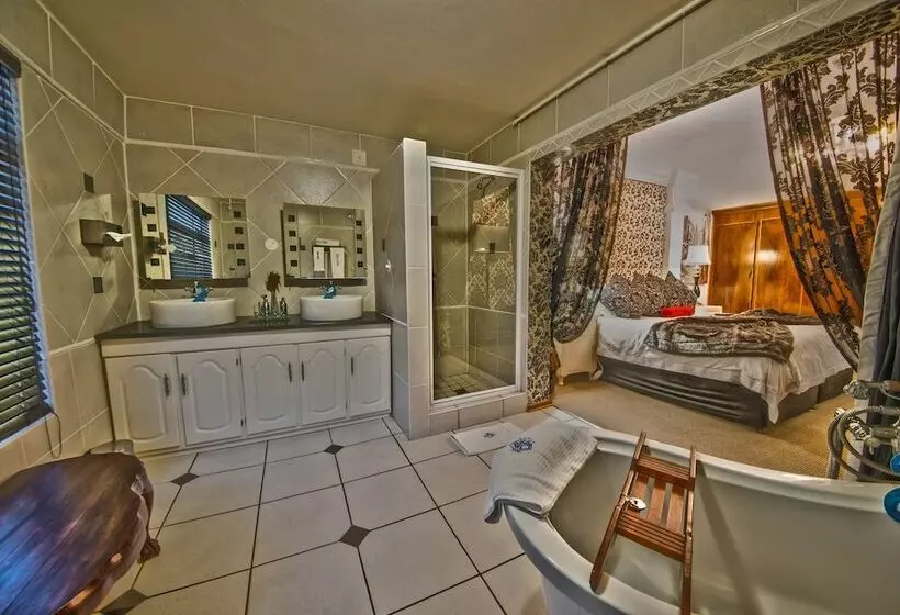 اتاق لوکس, Dersley Manor