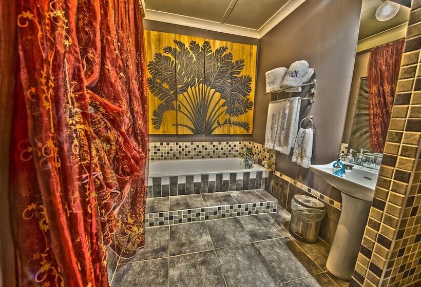 デラックスルーム, Dersley Manor