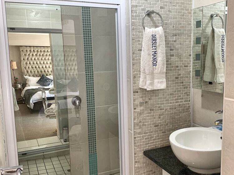 スタンダードルーム, Dersley Manor