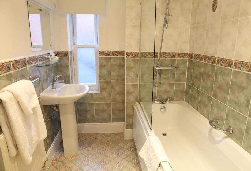 غرفة قياسية, Dovecliff Hall