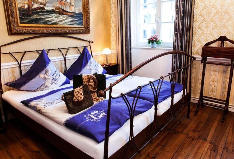 اتاق استاندارد, The Gate Garden