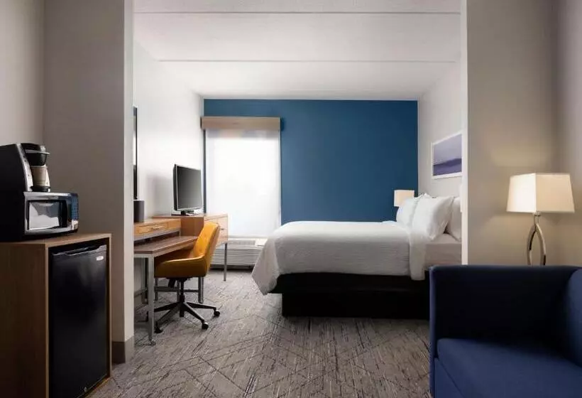 キングサイズベッドのスイートルーム, Holiday Inn Express And Suites New Orleans Airport, An Ihg