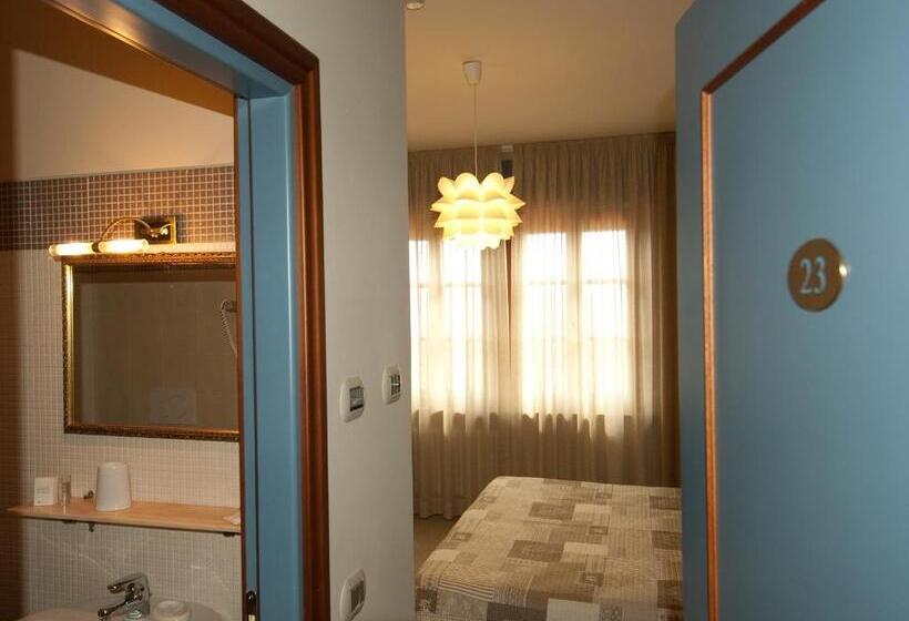 اتاق استاندارد, La Grotta