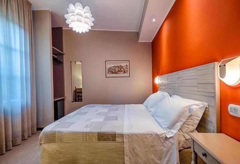 اتاق استاندارد, La Grotta