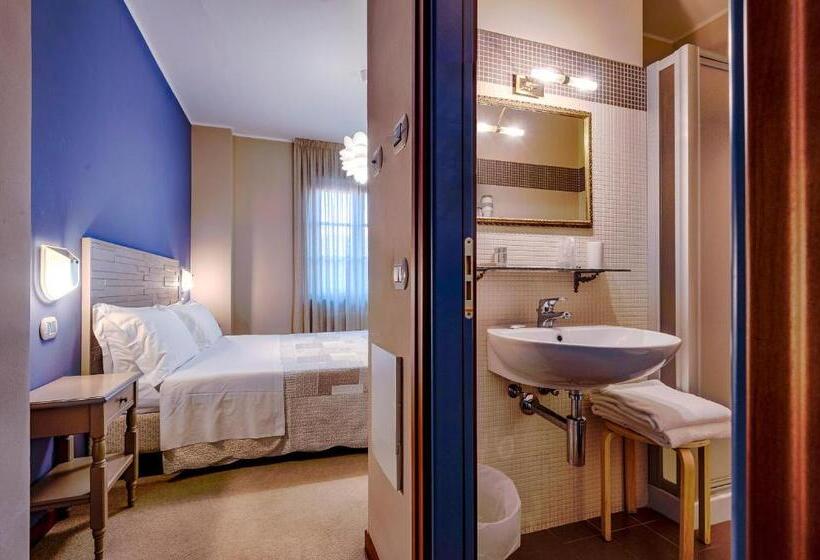 اتاق استاندارد, La Grotta